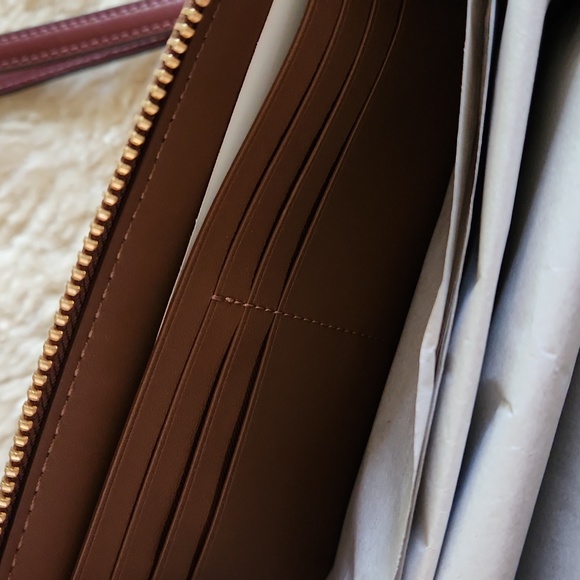 NWT Coach Signature Wildflower Long Zip Wallet/Wristlet ๐๐ค - Picture 9 of 16